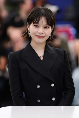 【TIFFANY & CO.】岸井ゆきの、第79回カンヌ国際映画祭 出演作『すべて真夜中の恋人たち』公式上映にてティファニーを纏い登場