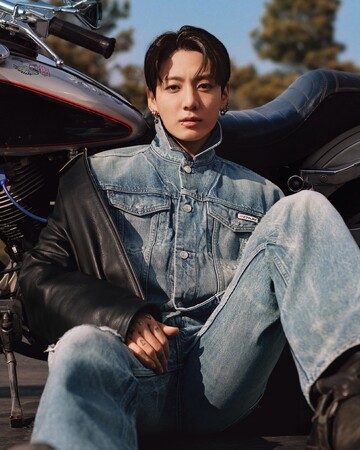 Calvin KleinとJung Kookのコラボレーションで新しく生まれ変わったブランドのアイコン