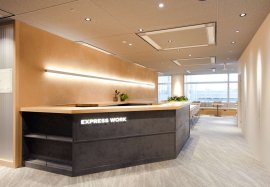 東京駅(JR東海)直上のワークスペース「EXPRESS WORK」様 静岡県ブランド材「富士ヒノキ」白チップタイプにてご当地Mokkun施工 東京駅(JR東海)直上のワークスペース「EXPRESS WORK」様 静岡県ブランド材「富士ヒノキ」白チップタイプにてご当地Mokkun施工
