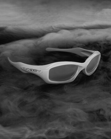 限定版OAKLEY MUZM FATCATがアーカイブより復刻