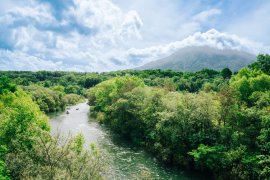 羊蹄山と尻別川
