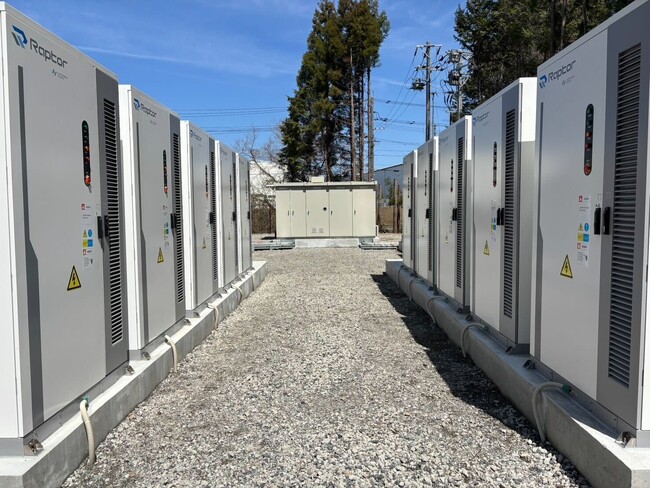 系統用蓄電池の機器選定・施工案件にて需給調整市場へ参入。6月上旬より一次調整力市場へ参入し、再エネ普及と電力系統の安定化に向けた需給バランスの調整機能強化を推進