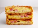 卵の風味豊かなアパレイユに、ベーコンとチーズを合わせサクサクのパイ生地に 卵の風味豊かなアパレイユに、ベーコンとチーズを合わせサクサクのパイ生地に