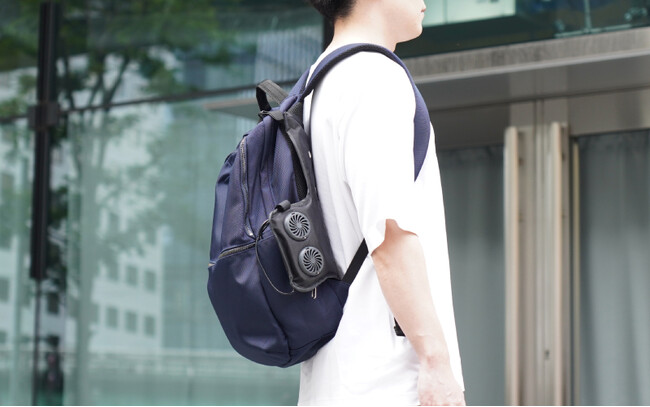 いつものバッグがファン付きに。背中の蒸れを解消する後付けファン搭載パッド『なんでもファン付きバッグにな～る』を発売