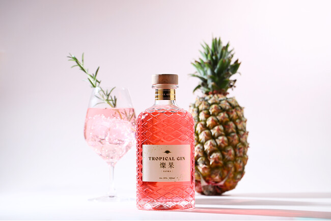 トロピカル香るクラフトジン「TROPICAL GIN 燦果 -sanka-」が販売開始