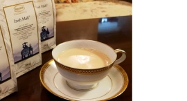 ドイツの老舗紅茶ブランド「ロンネフェルト」の代名詞的大人気フレーバー『アイリッシュモルト』。魅力を引き出す「こだわりのミルク」「秘密のレシピ」と共に販売開始 ドイツの老舗紅茶ブランド「ロンネフェルト」の代名詞的大人気フレーバー『アイリッシュモルト』。魅力を引き出す「こだわりのミルク」「秘密のレシピ」と共に販売開始