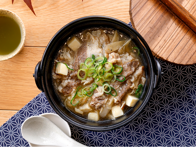 大阪の郷土料理“肉吸い”から着想を得て開発した「出汁香る牛肉とごぼうの肉吸い」が6月5日（金）に新登場