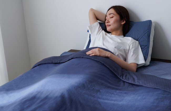 冷たさが続き、長く使える。温度コントロール機能搭載『極涼 premiumEX cool comforter』発売中