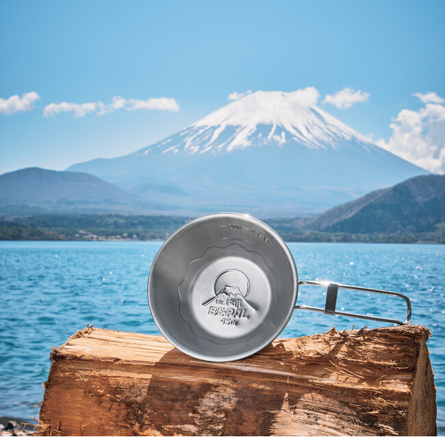 BE-PAL最新号の特別付録は、『BE-PAL45周年記念　富士山シェラカップ』です！