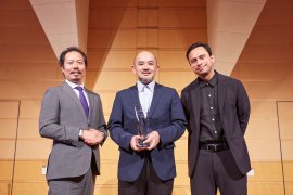 (写真左から) トレジャーデータ株式会社 社長執行役員 三浦 喬 様、NTTインテグレーション株式会社 データ&アナリティクス事業本部長補佐 中田 寛之、トレジャーデータ株式会社 Chief Product & Growth Officer Rafael Flores 様 (写真左から) トレジャーデータ株式会社 社長執行役員 三浦 喬 様、NTTインテグレーション株式会社 データ&アナリティクス事業本部長補佐 中田 寛之、トレジャーデータ株式会社 Chief Product & Growth Officer Rafael Flores 様