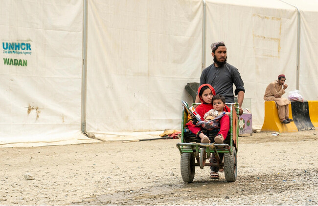 難民の10人に7人が長期的な避難、UNHCRトップが解決策への取り組み強化を呼び掛け