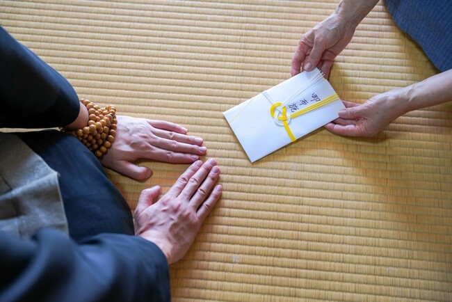 檀家をやめた理由1位は「お寺が遠方でお参りや管理が大変」39.00％｜離檀料は「5万～10万円未満」32.00％、離檀経験者の97.00％が「後悔はない」と回答【わたしたちの墓じまい】