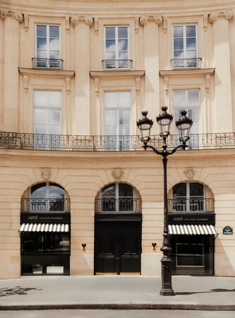 【アミ パリス】AMI PARIS、パリのヴィクトワール広場に新店舗をオープン