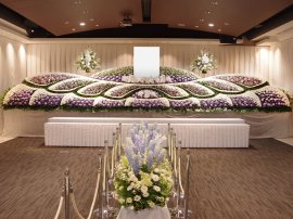 想いと技術で作り上げる高品質な花祭壇 想いと技術で作り上げる高品質な花祭壇
