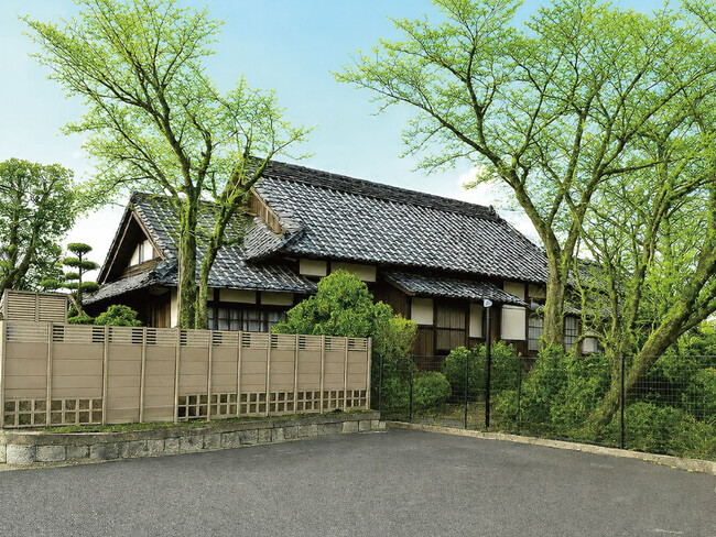 奈良・菖蒲池の料亭あやめ館が創業１００周年！あやめ池の歴史を振り返る特別展示や記念会席の提供、大和棟のプレ内覧会開催のほか、週１日限定の新ブランド「菖鰻」を展開します