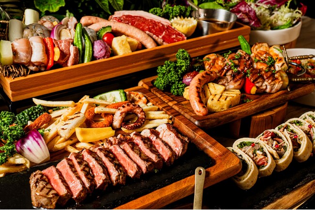 今年の夏は“肉まみれ”グリルビーフやスペアリブを楽しむランチブッフェとテラスBBQで楽しむリゾートグルメフェア開催！ | 沖縄・ラグナガーデンホテル
