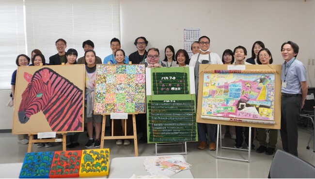 障害者アーティストの作品展示 横浜市の配送センターで披露目会〔神奈川〕