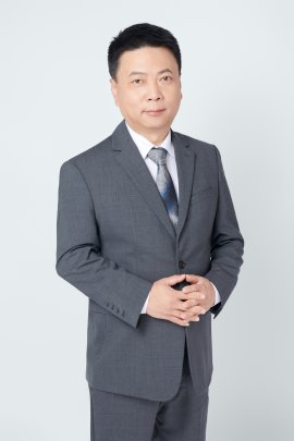 代表取締役社長 高 原 代表取締役社長 高 原