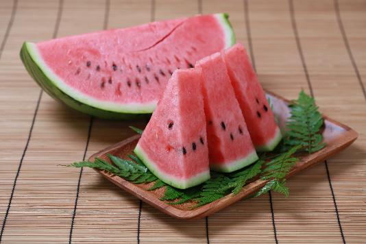 極上のシャリあま食感!「鳥取すいか」が東京駅に登場!7月2日(木)鳥取すいか販売イベントを開催