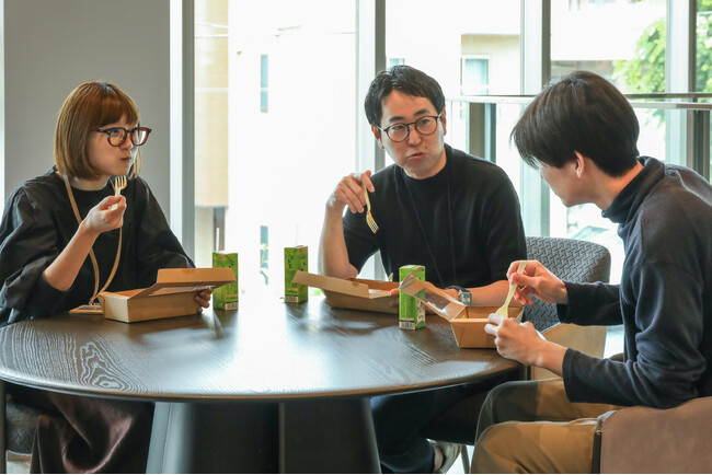 【生活雑貨メーカーの「食」へのこだわり】出社回帰で見直される“昼休みコミュニケーション”。シービージャパンが福利厚生「月イチお弁当企画！」を本格実施