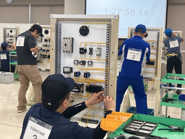 エレベーター・エスカレーター製造の技能競技大会を開催