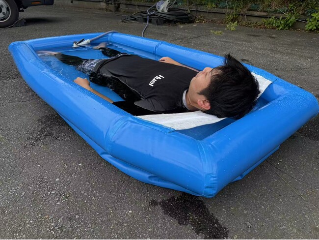 緊急時の熱中症対策に。空気注入から1分50秒で展開完了、持ち運び可能な『熱中症レスキューバス』をリリース