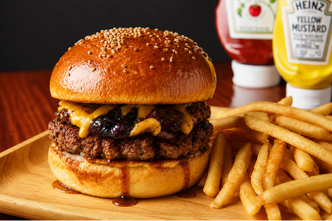 【BURGER REVOLUTION TOKYO】国産生姜の特製ジンジャーソースで味わう「夏のスタミナバーガー」が7月限定登場！
