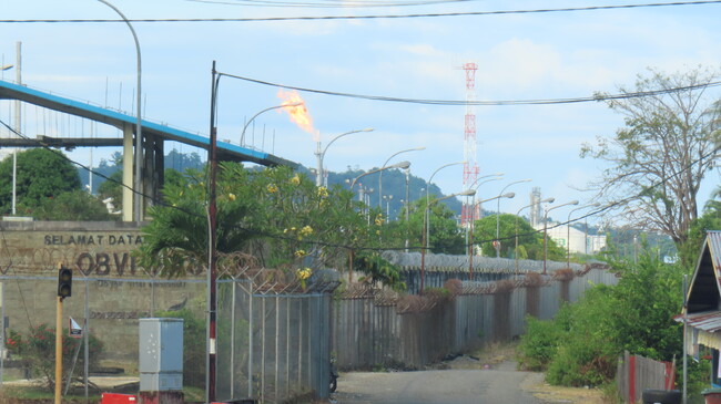 日本への輸出向けドンギ・スノロLNG事業で甚大な生活被害―インドネシア住民らがJBICなど日本の官民へ問題解決を求める要請書を提出