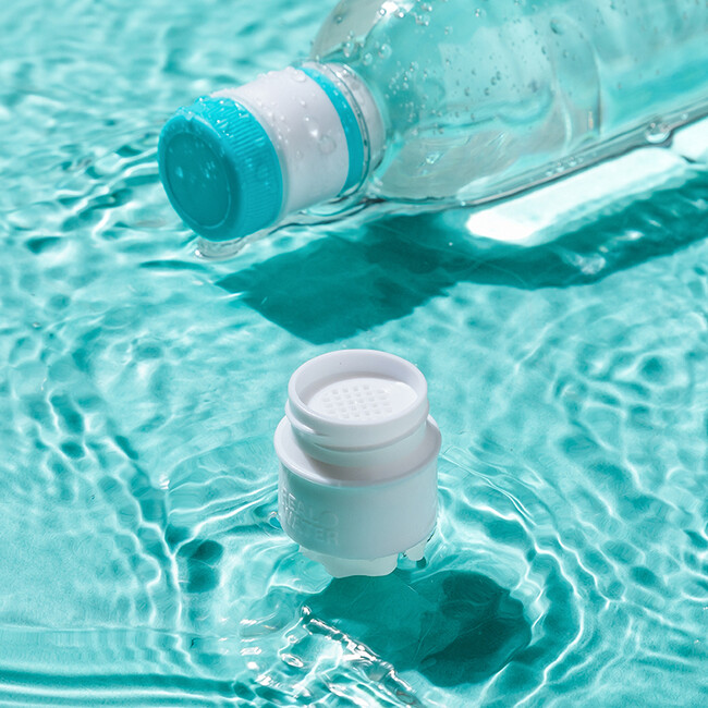 【日本公式販売開始】マイクロプラスチック対策の結論、5µm微細フィルター搭載ボトルキャップ「REAL WATER」が東京グロサリークラブに登場
