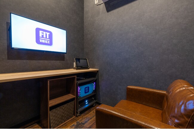 【新時代のウェルネス体験！】アミューズメントフィットネスクラブ×カラオケ「FIT-VOICE」初導入！