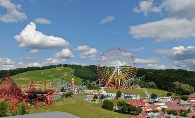 今年の夏はグリングリンしよう！北海道グリーンランド、40年目の夏シーズンが盛大に始まる!!