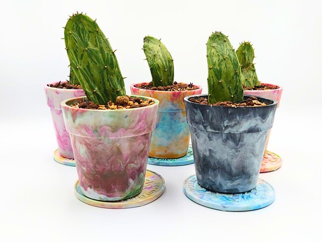「GREEN MARKET FUKUOKA」初の福岡開催にPrecious Plastic唐津が出店──約1,000個のペットボトルキャップが「世界にひとつの鉢」に