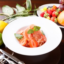 生ハムといちご マスカルポーネの冷製生パスタ 生ハムといちご マスカルポーネの冷製生パスタ