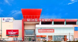 多彩な事業を展開中の株式会社こもれびNEXTが愛知県内で2店舗目となる訳ありアウトレット店「222（トリプルツー）ウイングタウン岡崎店」を7月1日に新規オープン