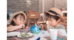 【淡路島の夏休みはこれで決まり】冒険の思い出をスライムに刻もうニジゲンノモリ「ドラゴンクエスト アイランド」夏休み限定チケット『ファミリー冒険クラフトセット』