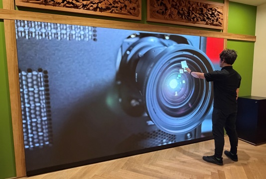 オーラス株式会社、163インチのBarco Residential住宅用LEDウォール「NT Vali」を六本木ARECに導入