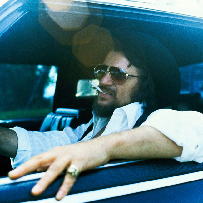 没後24年、カントリー界の伝説Waylon Jennings（ウェイロン・ジェニングス）の歌声が再び──未発表曲集第2弾『Diamonds』を今秋リリース