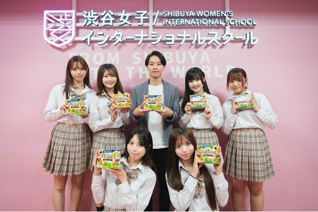 渋谷女子インターナショナルスクールの生徒が、株式会社ロッテ「パイの実 おしの森へようこそ！」プロデューサーとのZ世代座談会に参加！