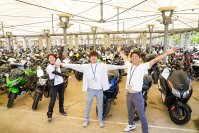普段は入れない会員制バイクオークション会場へ　「BDS柏の杜会場見学ツアー」をリニューアル！夏休み中も開催