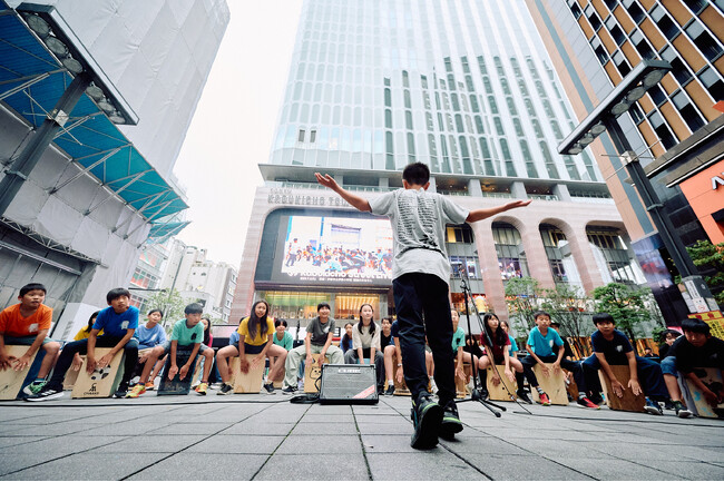 〈イベントレポート〉Kaubukicho Street Live+ × 長野県伊那市立伊那小学校６年謹組によるストリートライブを開催しました！