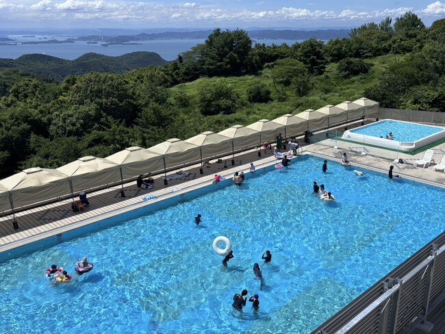 休暇村讃岐五色台では、7月18日より大人も子供も楽しめるプールがオープン！お子様用のプールも併設　～ご宿泊のお客様は無料でご利用いただけます～