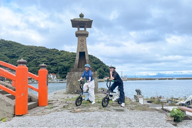 境港から美保関へ、電動サイクルでつなぐ新しい旅の形。松江観光協会美保関町支部がglafitの特定小型原付「NFR-01 Lite」を導入し、相互乗り捨てを開始