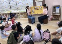 グリムプロジェクト「グリム絵本館！」は、今年で18年目、絵本を通した子育てプロジェクト、保育や教育を学ぶ学生が企画･運営「グリム絵本館がやってきた！」を開催