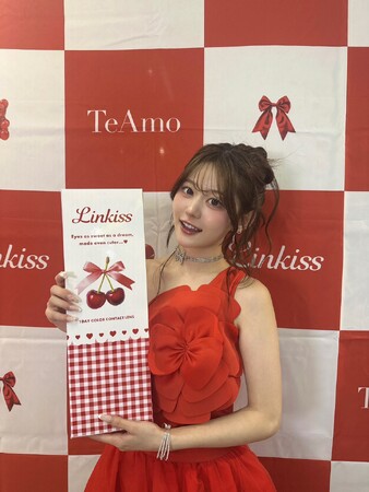 りんかプロデュースカラコン「Linkiss」マンスリー発売記念イベントを開催!