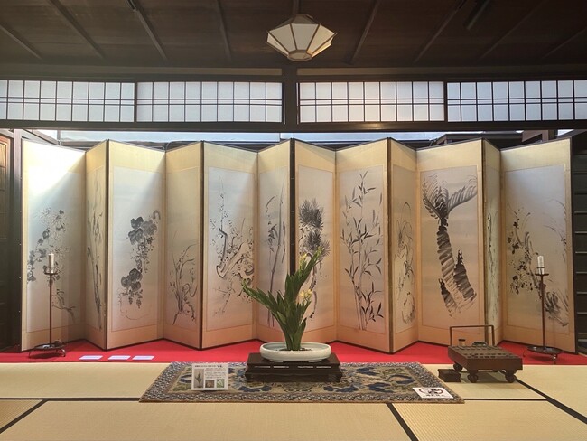 京都・長江家住宅 特別公開「屏風飾りと旧家に残る動植物展」を開催　祇園祭の宵山期間に旧家に伝わる屏風や掛け軸など約30点を特別公開　ー 1,300名以上が来場し、京町家に伝わる伝統や祭礼文化を体感