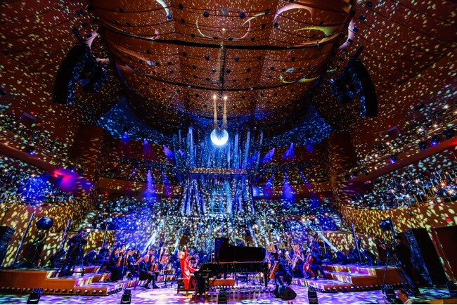 YOSHIKI、米LAで想像を超えるクラシカルステージを創り上げる　名門ウォルト・ディズニー・コンサートホール2夜ソールドアウトの快挙