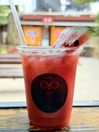「十割」なのは、湯だけじゃない。― 別府・ひょうたん温泉「飲泉堂」がすいか十割ジュースを販売開始