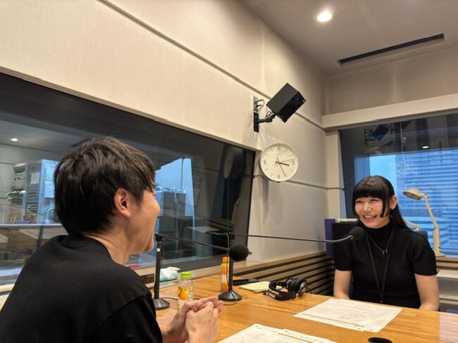 【ABCラジオ】言葉のプロたちが一皿で交わるトーク番組『北村真平のあいがけ』最終回は７月24日（金）２４時放送！ゲストは声優・藤井眞凛氏