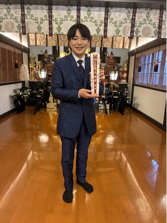 演歌歌手・須賀亮雄、縁の地「四谷 須賀神社」で２ｎｄシングル『蔵王の風』大ヒット祈願！ファンとともに決意新たに