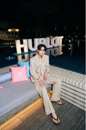 【ウブロ】鈴木仁、夏の新作を纏い「HUBLOT SUMMER NIGHT」に来場！